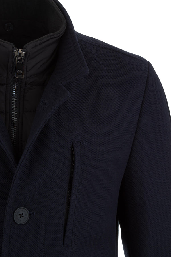 https://content.storeinfo.nl/applicatie/img/1104/20250820113829_3868197_royrobsonhybridcoatdarkeveningblue1.jpg